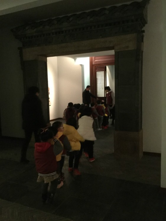 小班参观博物馆